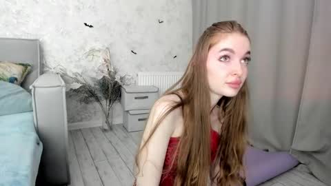 Lissa online show from 10-23-25, 04:39