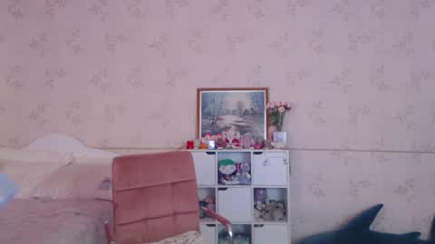 Alice Dont forget to thumbs up its very important  online show from 04-02-26, 10:24