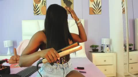 Lisseth Long  online show from 12-16-24, 05:49