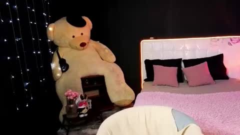 Lena online show from 11-27-25, 02:57