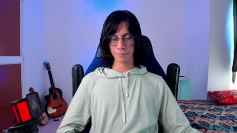 Snapshot of literateboy chatting on 01-05-25, 07:07 Literateboy online show from 01-05-25, 07:07