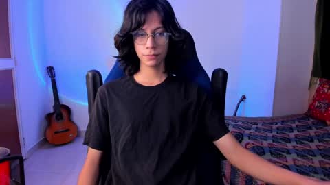 Snapshot of literateboy chatting on 01-07-25, 11:05 Literateboy online show from 01-07-25, 11:05