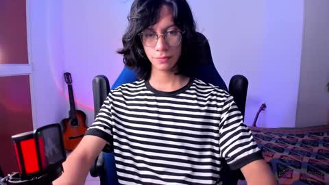 Snapshot of literateboy chatting on 01-08-25, 11:10 Literateboy online show from 01-08-25, 11:10