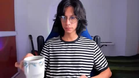 Snapshot of literateboy chatting on 01-29-25, 11:09 Literateboy online show from 01-29-25, 11:09