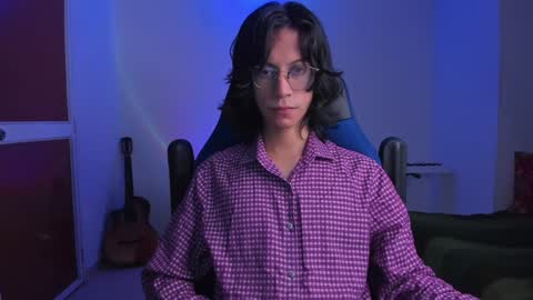 Snapshot of literateboy chatting on 02-04-25, 11:16 Literateboy online show from 02-04-25, 11:16