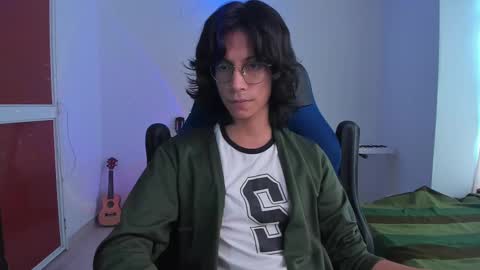 Snapshot of literateboy chatting on 02-12-25, 02:10 Literateboy online show from 02-12-25, 02:10