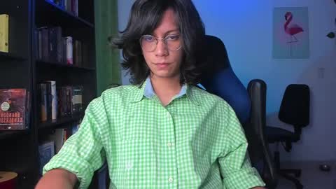 Snapshot of literateboy chatting on 09-23-25, 01:08 Literateboy online show from 09-23-25, 01:08