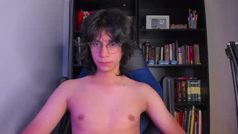 Snapshot of literateboy chatting on 11-02-25, 01:08 Literateboy online show from 11-02-25, 01:08