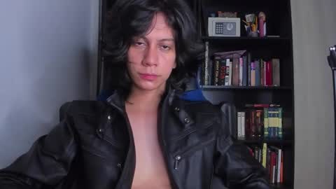 Snapshot of literateboy chatting on 11-23-25, 01:05 Literateboy online show from 11-23-25, 01:05