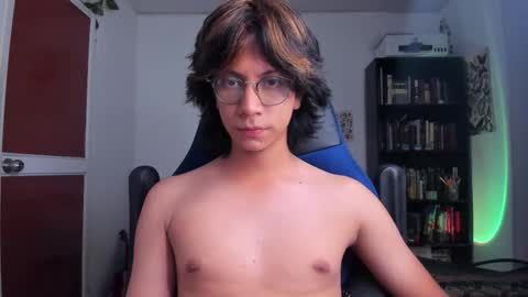 Literateboy online show from 02-05-26, 01:43