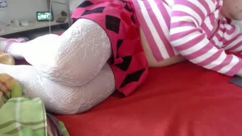 Snapshot of litlediky chatting on 04-05-26, 06:21 litlediky online show from 04-05-26, 06:21