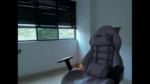 Danni online show from 02-26-25, 09:48