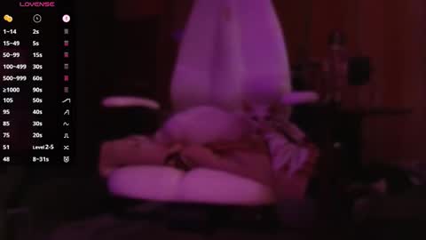 Snapshot of litllle_alis_a chatting on 11-18-25, 08:46 Alisa online show from 11-18-25, 08:46