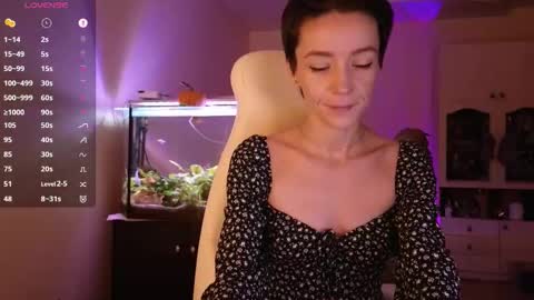 Snapshot of litllle_alis_a chatting on 11-24-25, 08:52 Alisa online show from 11-24-25, 08:52