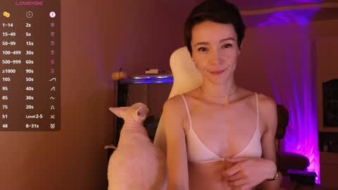 Snapshot of litllle_alis_a chatting on 12-01-25, 09:31 Alisa online show from 12-01-25, 09:31