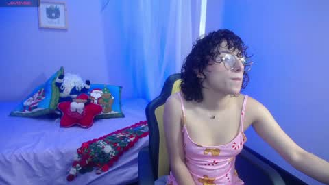 Snapshot of little__amy_ chatting on 12-24-24, 11:55  AMY  online show from 12-24-24, 11:55