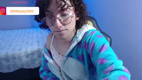 Snapshot of little__amy_ chatting on 01-20-25, 09:11  AMY  online show from 01-20-25, 09:11