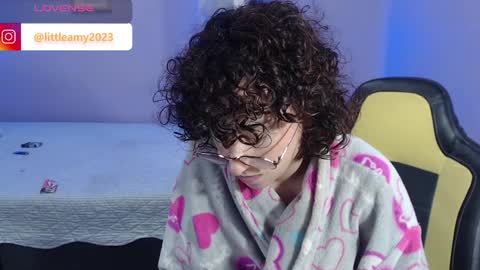 Snapshot of little__amy_ chatting on 01-28-25, 11:17  AMY  online show from 01-28-25, 11:17