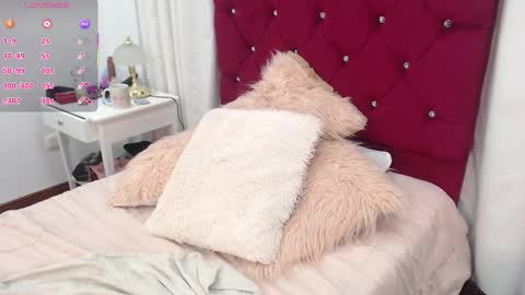 Snapshot of little__amy_ chatting on 10-13-25, 09:15  AMY  online show from 10-13-25, 09:15