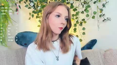 Snapshot of little__caprice chatting on 06-30-26, 07:42 Bella online show from 06-30-26, 07:42