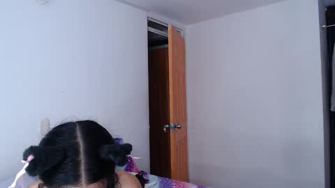 Snapshot of little_angelito2 chatting on 11-08-25, 12:00 TU ANGELITO online show from 11-08-25, 12:00