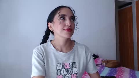 Snapshot of little_angelito2 chatting on 11-12-25, 12:44 TU ANGELITO online show from 11-12-25, 12:44