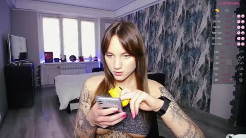Snapshot of little_birdy chatting on 12-04-24, 11:52 Birdy online show from 12-04-24, 11:52