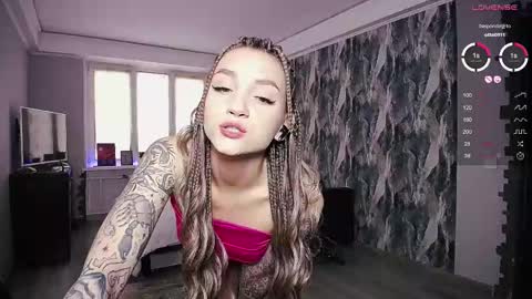 Snapshot of little_birdy chatting on 03-02-25, 10:03 Birdy online show from 03-02-25, 10:03