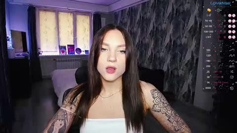 Snapshot of little_birdy chatting on 10-14-25, 10:49 Birdy online show from 10-14-25, 10:49