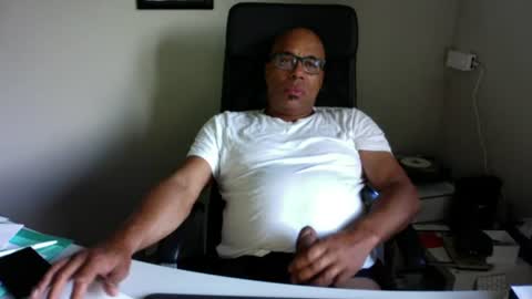 Snapshot of little_buddha chatting on 06-18-26, 05:08 Pure Black Power online show from 06-18-26, 05:08