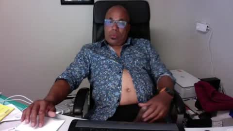 Snapshot of little_buddha chatting on 07-05-26, 09:00 Pure Black Power online show from 07-05-26, 09:00