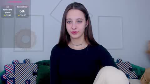 Snapshot of little_cherry___ chatting on 09-29-25, 06:51 Lana online show from 09-29-25, 06:51