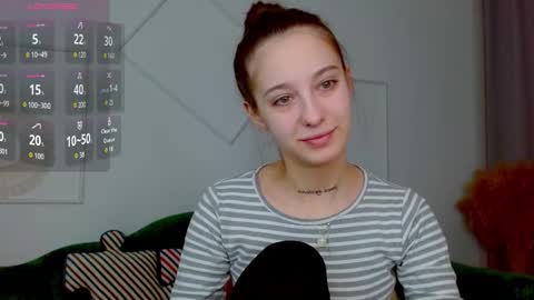 Snapshot of little_cherry___ chatting on 10-13-25, 06:35 Lana online show from 10-13-25, 06:35
