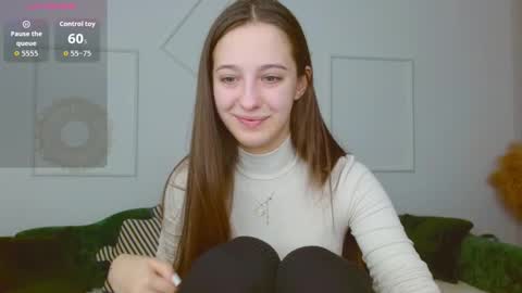 Snapshot of little_cherry___ chatting on 10-15-25, 07:30 Lana online show from 10-15-25, 07:30