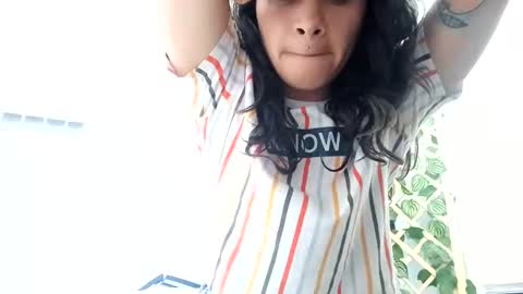 Snapshot of little_doll25 chatting on 10-08-25, 08:39 Succubus Blue online show from 10-08-25, 08:39