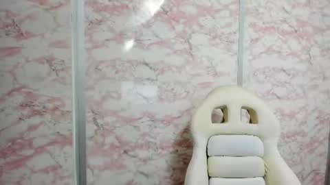 Snapshot of little_doll_4u chatting on 06-11-26, 10:13 ANNI online show from 06-11-26, 10:13