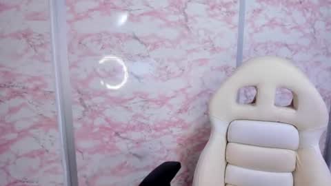 Snapshot of little_doll_4u chatting on 06-12-26, 10:14 ANNI online show from 06-12-26, 10:14