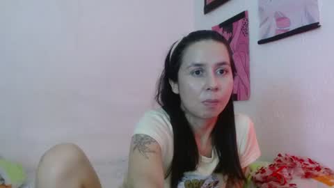 Snapshot of little_emily_97 chatting on 07-14-26, 12:46 Little emily online show from 07-14-26, 12:46