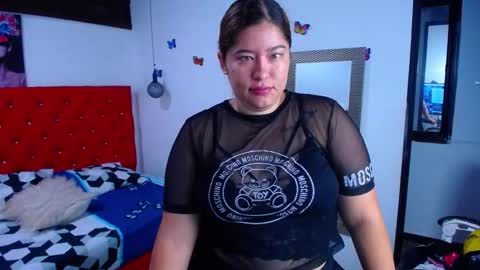 Snapshot of little_flower4you chatting on 10-26-25, 12:44 mai rojas online show from 10-26-25, 12:44