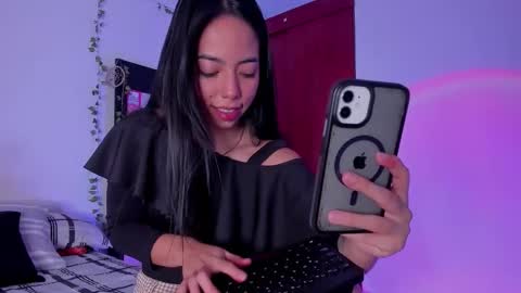 kayla  Instagram kayla 71082 online show from 01-05-26, 10:24