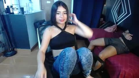 little_kmi online show from 11-26-25, 06:09