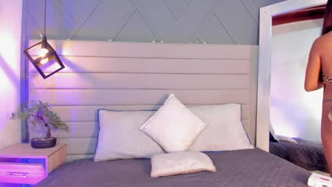 Snapshot of little_luna7 chatting on 04-24-26, 11:34 Luna online show from 04-24-26, 11:34
