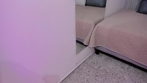 little_melody1 online show from 05-19-26, 11:38