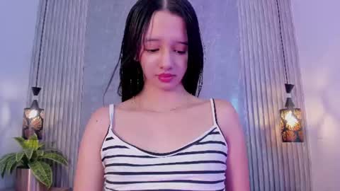 Snapshot of little_melody1 chatting on 07-09-26, 12:09 little_melody1 online show from 07-09-26, 12:09