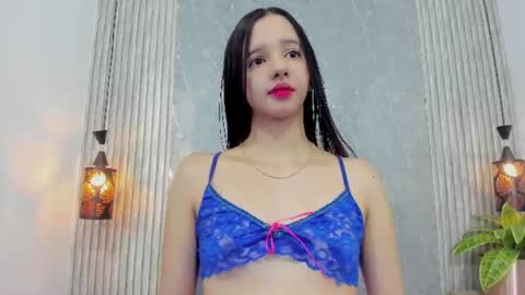 Snapshot of little_melody1 chatting on 07-10-26, 11:46 little_melody1 online show from 07-10-26, 11:46