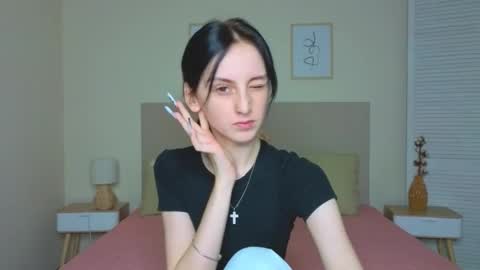 Snapshot of little_mollee chatting on 09-24-25, 10:02 little_mollee online show from 09-24-25, 10:02