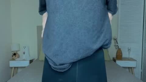 little_mollee online show from 11-10-25, 09:47