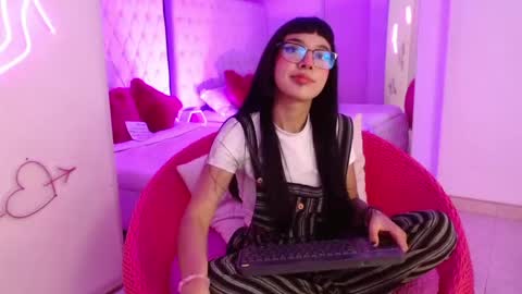 Paulette online show from 05-08-26, 03:45