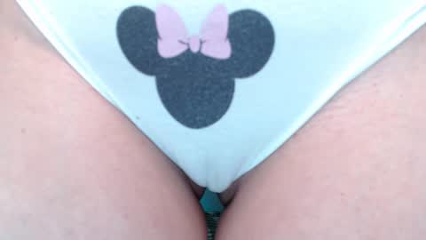 Snapshot of little_pearl_ chatting on 01-22-25, 07:03 Adaline online show from 01-22-25, 07:03