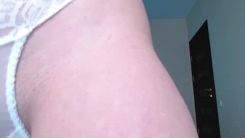 Snapshot of little_pearl_ chatting on 02-21-25, 05:46 Adaline online show from 02-21-25, 05:46